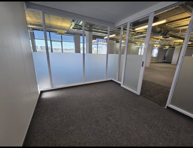 395M² OFFICE TO LET IN TYGER VALLEY